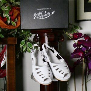 Rocket Originals 1940's Style Bright White Peep Toe Sandal Flats Size UK 6
